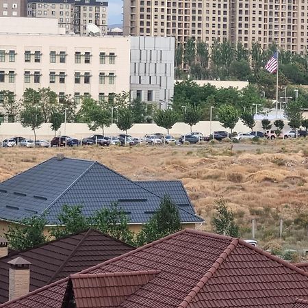 Diplomat - 2 Lägenhet Bishkek Exteriör bild