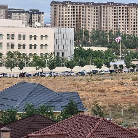 Diplomat - 2 Lägenhet Bishkek Exteriör bild