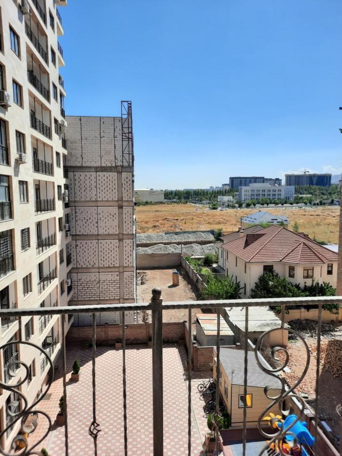 Diplomat - 2 Lägenhet Bishkek Exteriör bild
