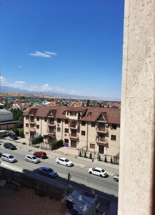 Diplomat - 2 Lägenhet Bishkek Exteriör bild
